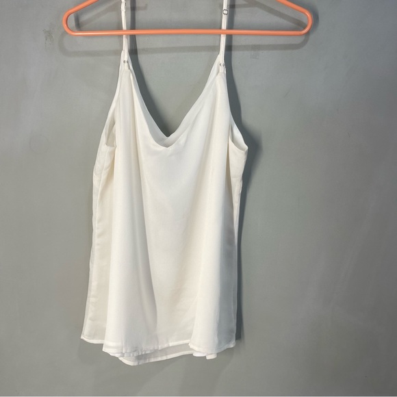 Banana Republic Ladies Summer Spaghetti Strap Top Basic V-Neck Sleeveless Satin - Picture 4 of 11